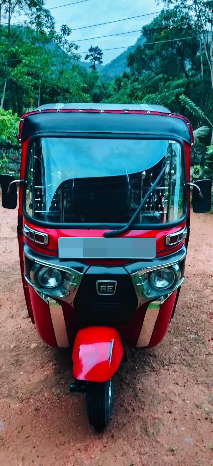 Bajaj 4 stroke 2020 - பயன்படுத்தப்பட்டது முச்சக்கர வண்டி sale in Sri Lanka - patpat.lk