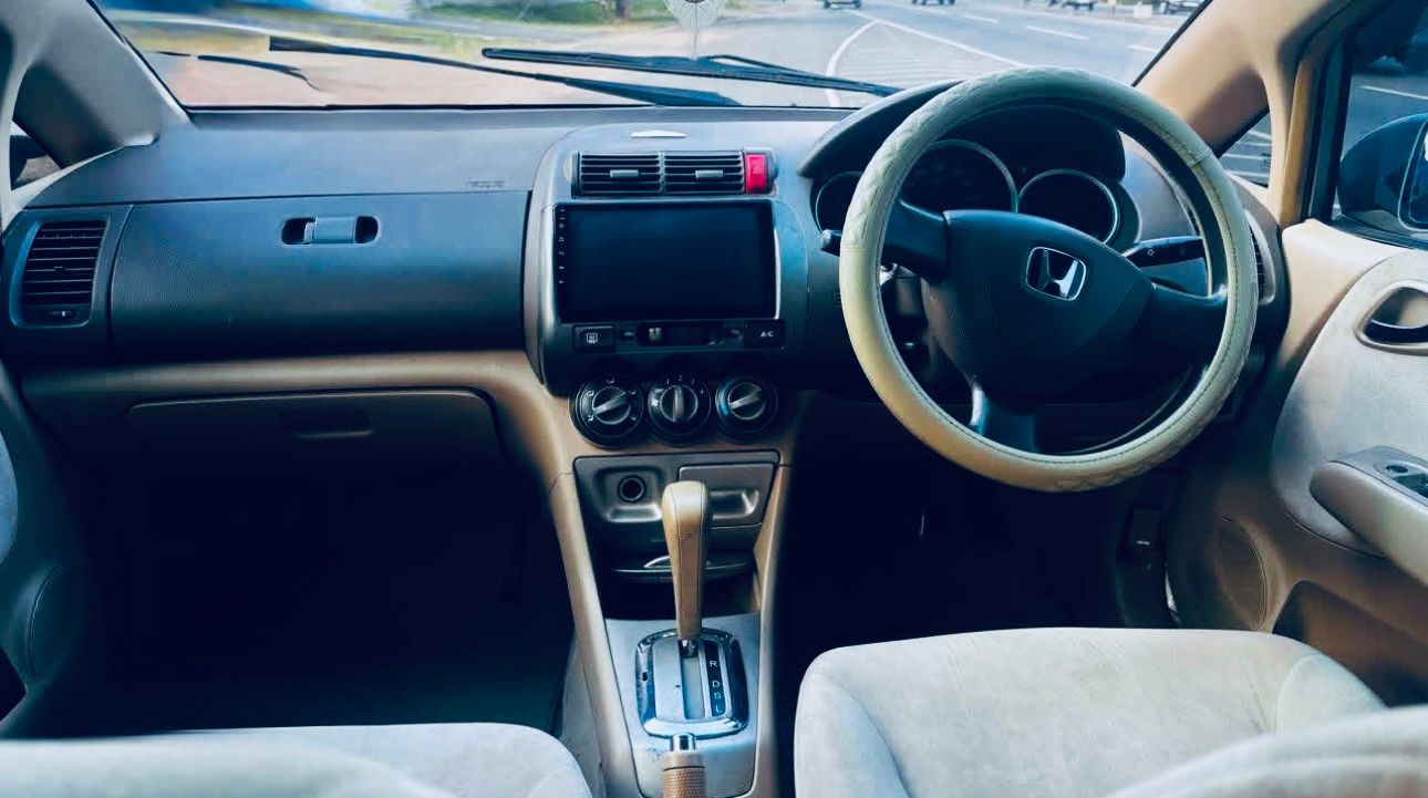 Honda Fit 2006 - பயன்படுத்தப்பட்டது கார் sale in Sri Lanka - patpat.lk