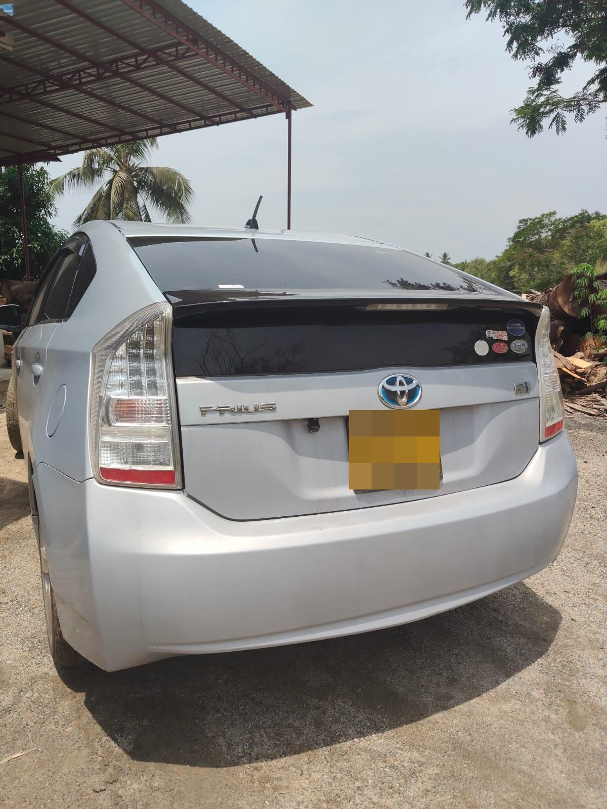 Toyota Prius 2011 - பயன்படுத்தப்பட்டது கார் sale in Sri Lanka - patpat.lk