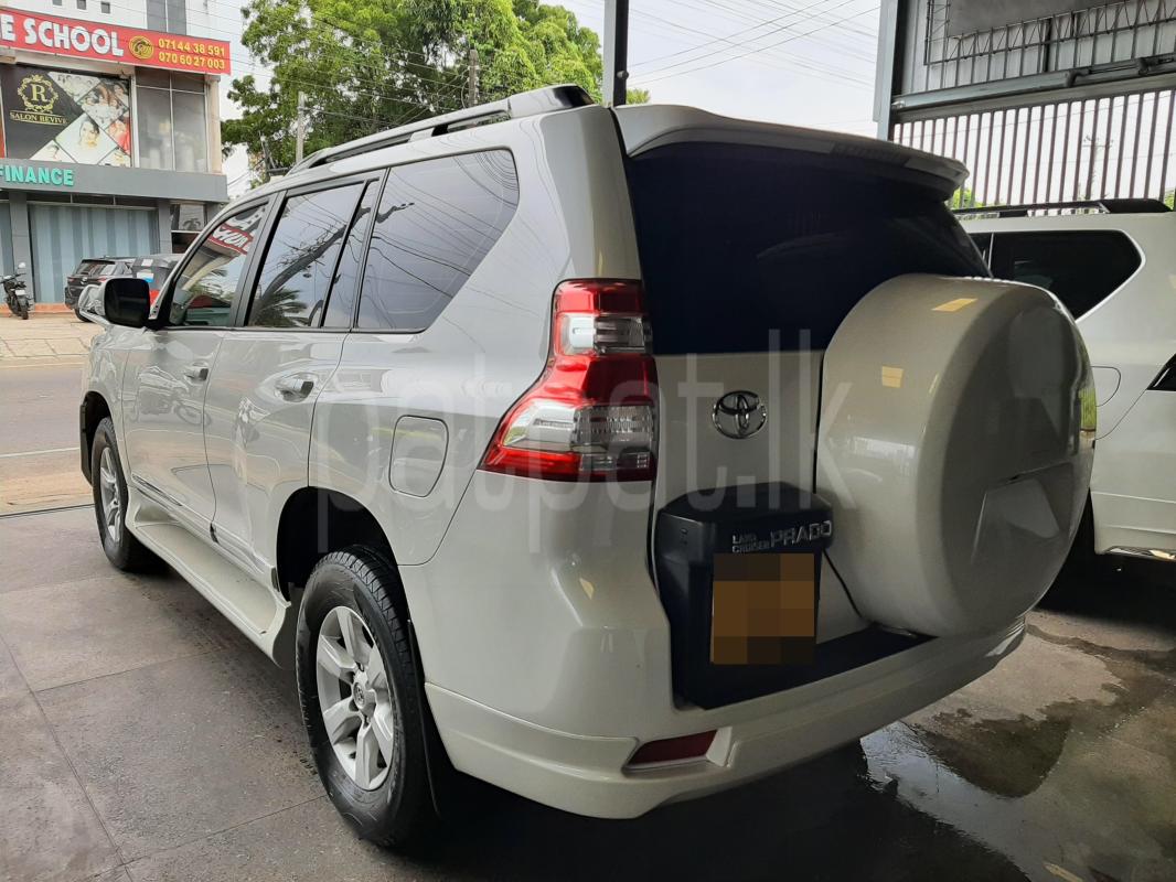 Toyota Land Cruiser 2016 - භාවිතා කරන ලද SUV රථය sale in Sri Lanka - patpat.lk