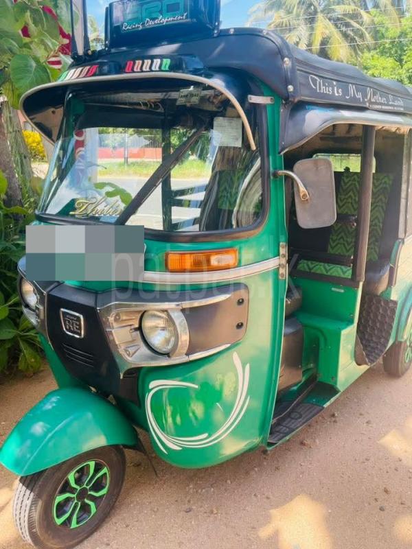 Bajaj Three Wheel 2018 - மறுசீரமைக்கப்பட்டது முச்சக்கர வண்டி sale in Sri Lanka - patpat.lk