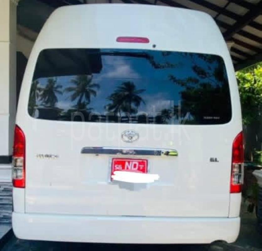 Toyota Hiace 2017 - பயன்படுத்தப்பட்டது வேன் sale in Sri Lanka - patpat.lk