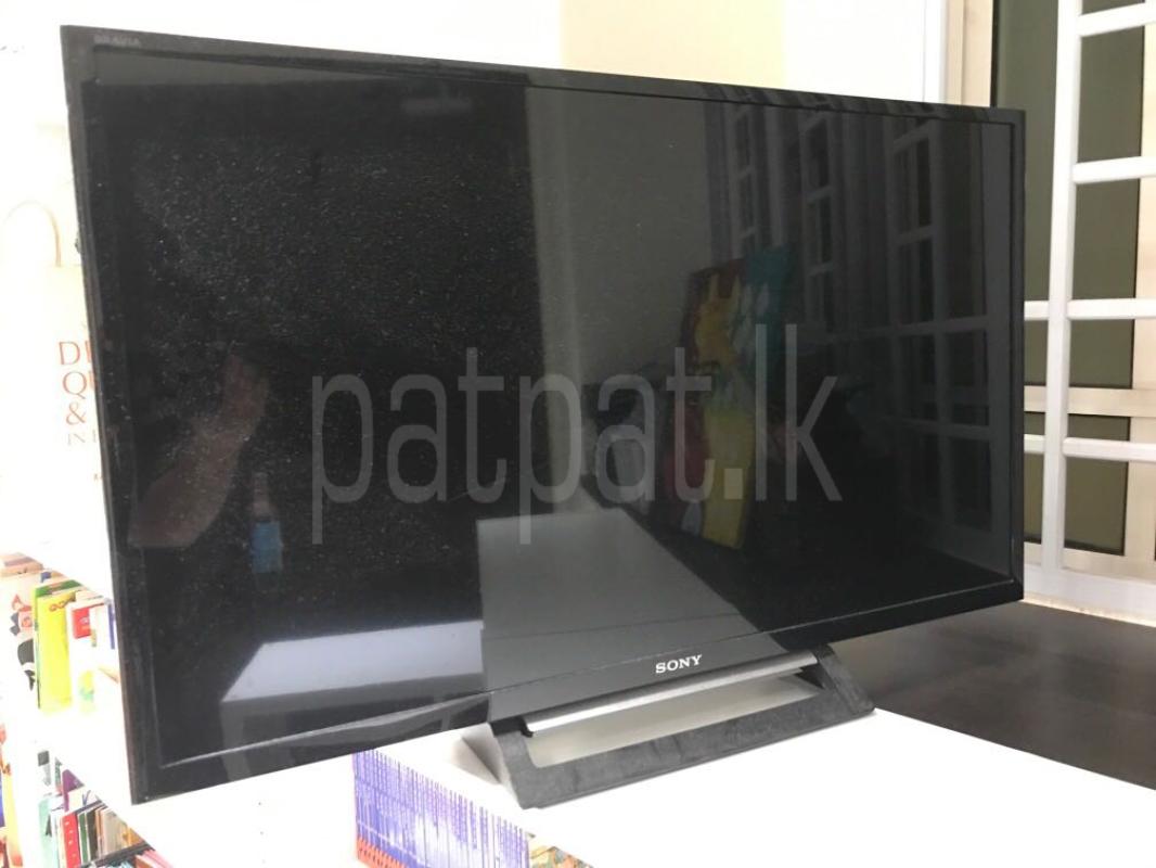 Sony 32" LED TV –(Broken) available for sale.