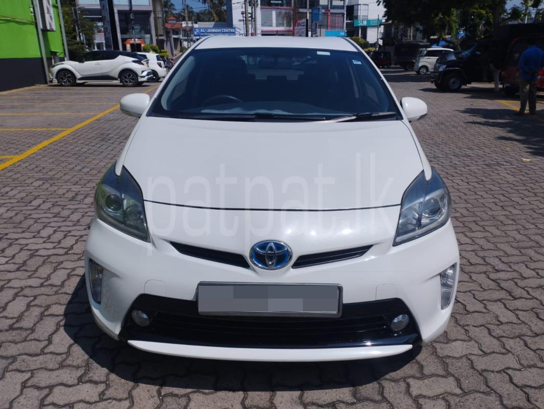 Toyota Prius 2014 - பயன்படுத்தப்பட்டது கார் sale in Sri Lanka - patpat.lk