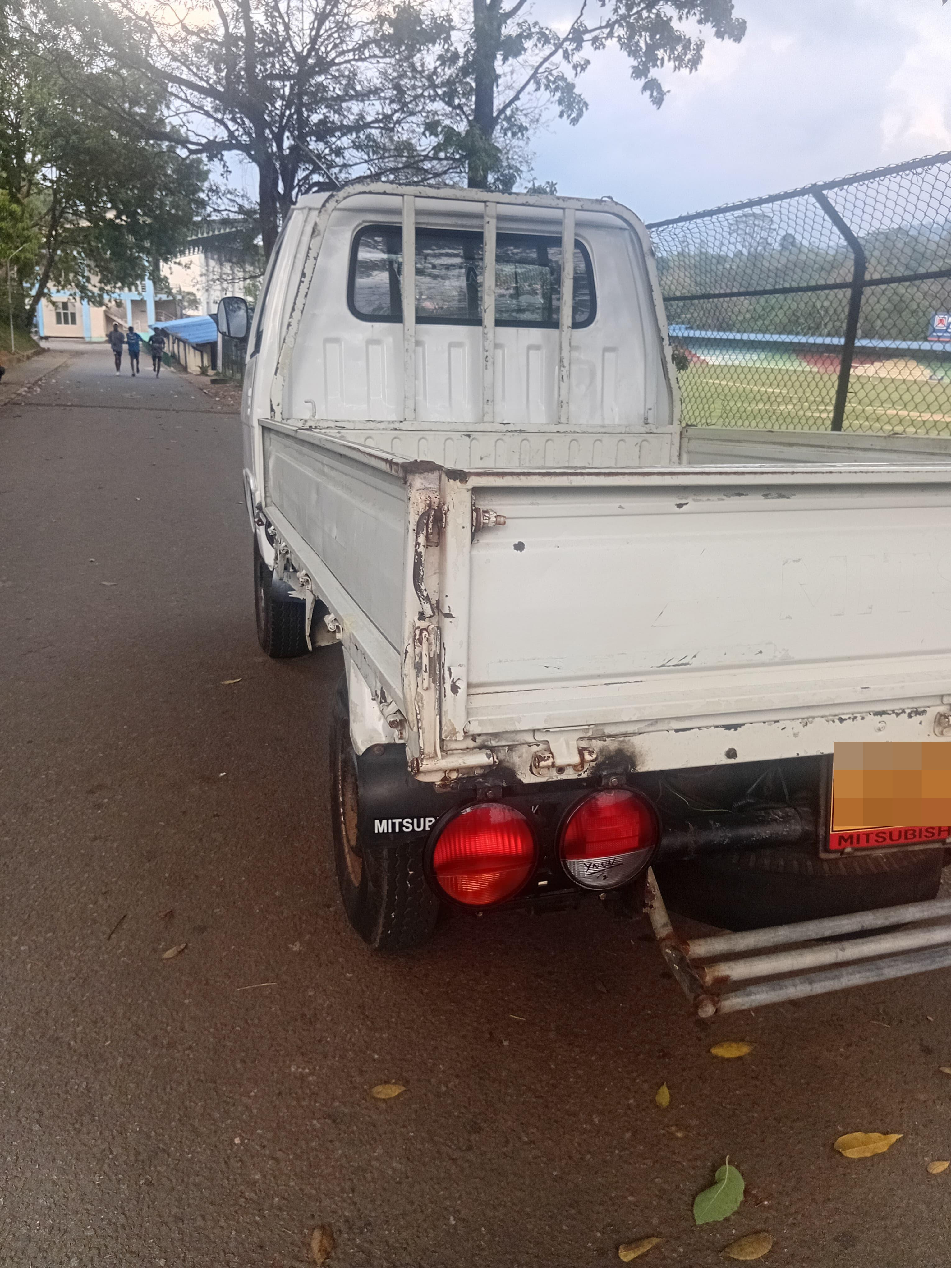 Mitsubishi L300 1985 - Used Truck sale in Sri Lanka - patpat.lk