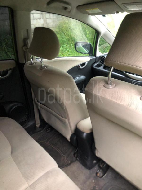 Honda Fit 2012 - மறுசீரமைக்கப்பட்டது கார் sale in Sri Lanka - patpat.lk