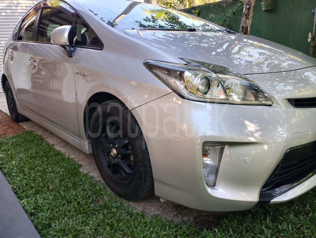 Toyota Prius 2013 - Used Car sale in Sri Lanka - patpat.lk