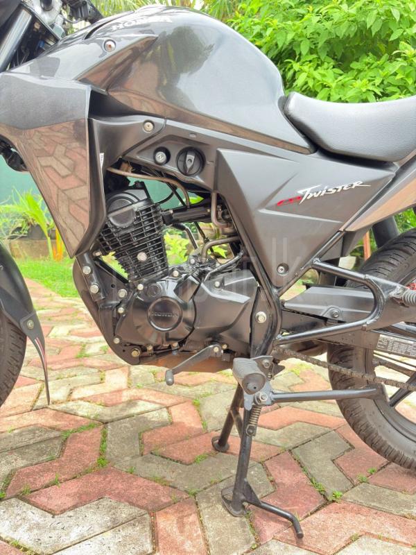 Advertisement image 5