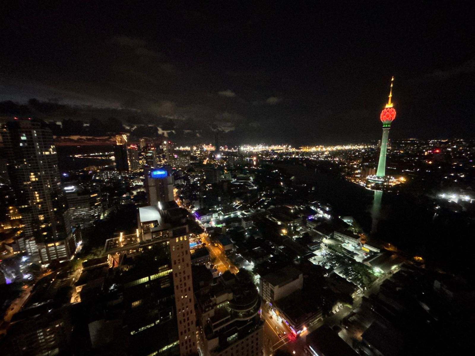 Furnished Apartment for Rent in Slave Island (Colombo 02)