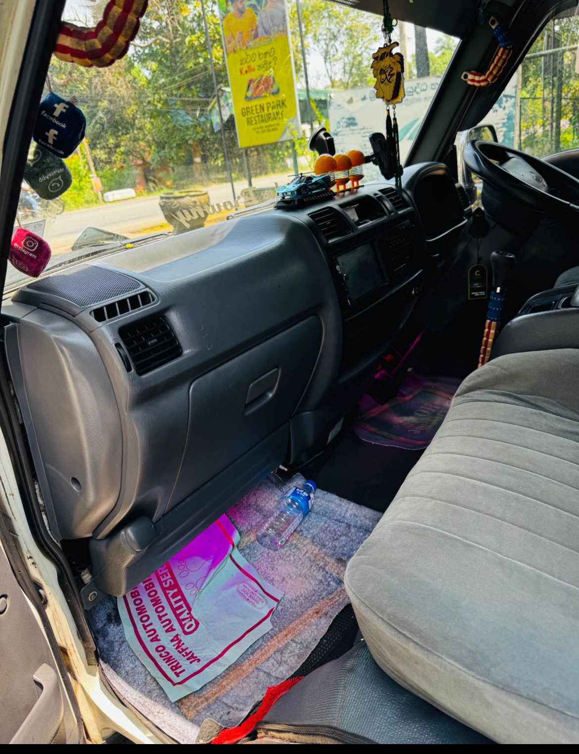 Mazda Brawny 1999 - பயன்படுத்தப்பட்டது வேன் sale in Sri Lanka - patpat.lk