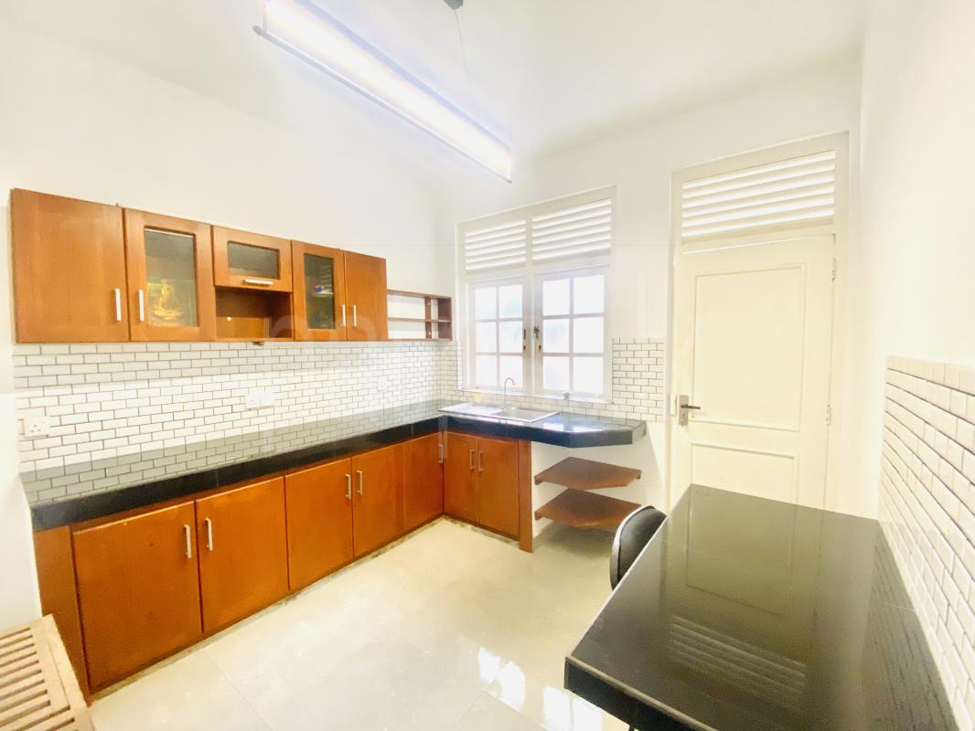 Advertisement image 8