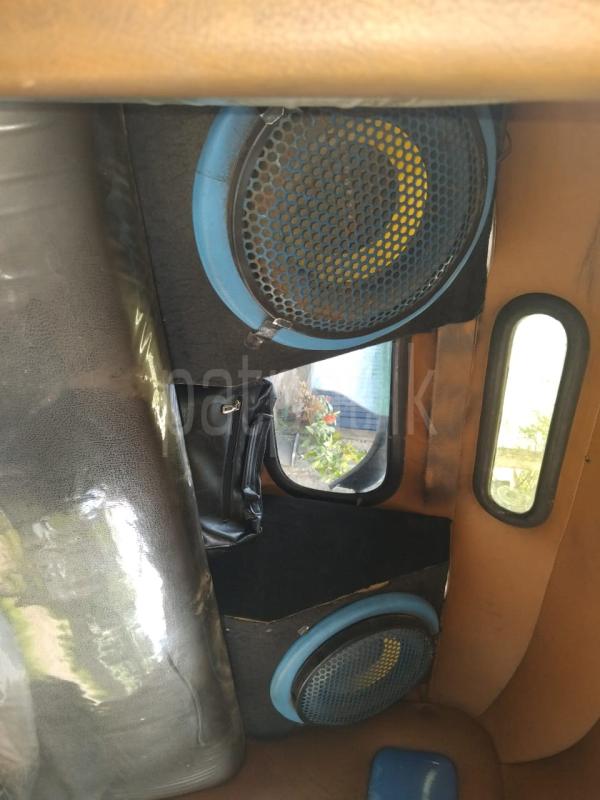 Bajaj Three Wheel 2000 - பயன்படுத்தப்பட்டது முச்சக்கர வண்டி sale in Sri Lanka - patpat.lk