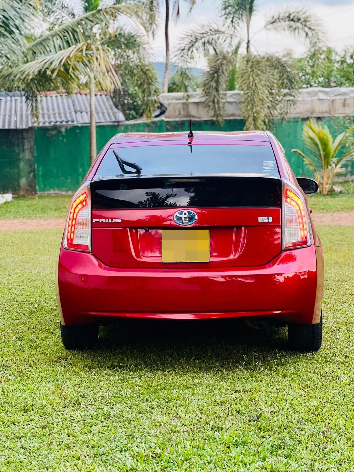 Toyota Prius 2012 - Used Car sale in Sri Lanka - patpat.lk