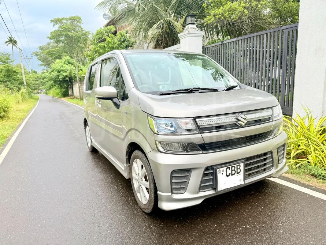 Suzuki Wagon R 2018 - பயன்படுத்தப்பட்டது கார் sale in Sri Lanka - patpat.lk