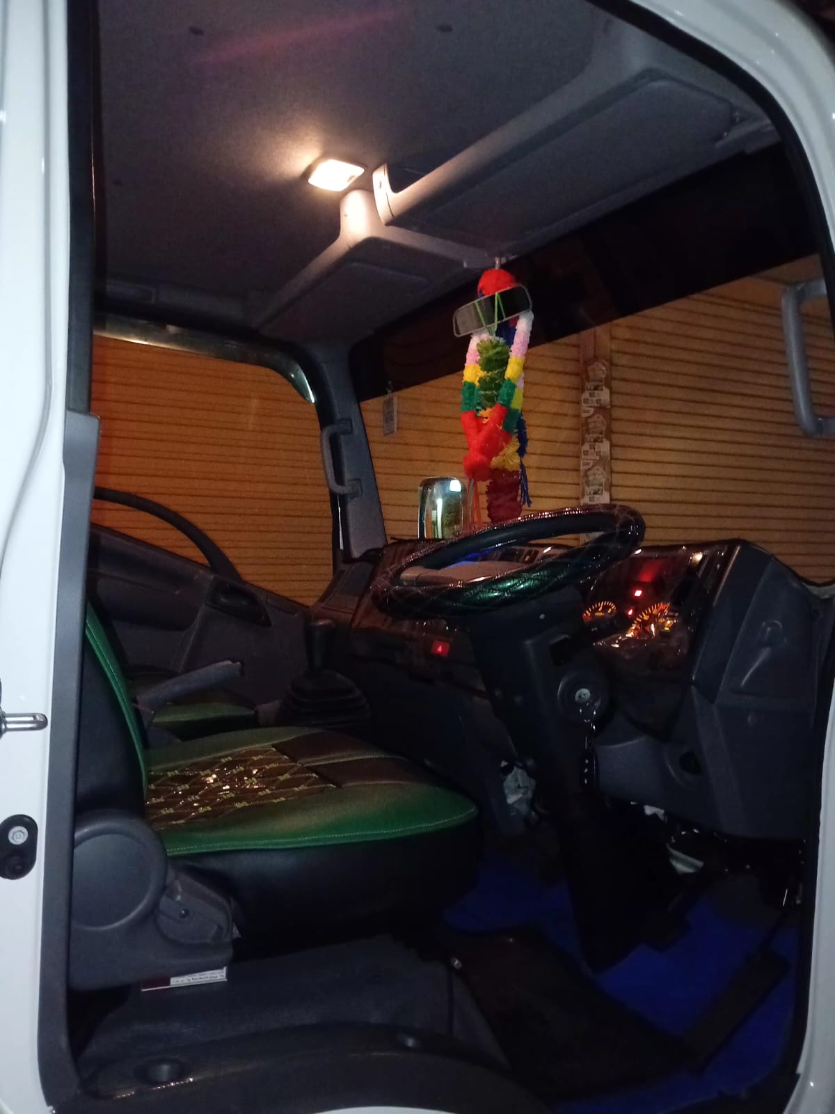 Isuzu ELF 2025 - Used Truck sale in Sri Lanka - patpat.lk
