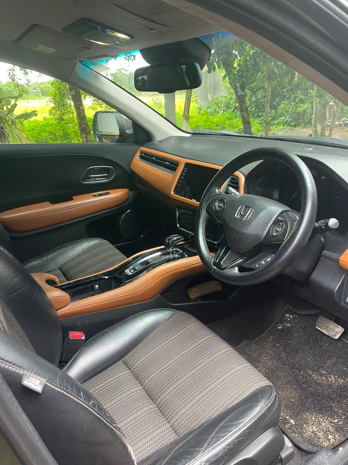 Honda Vezel 2014 - Used SUV sale in Sri Lanka - patpat.lk