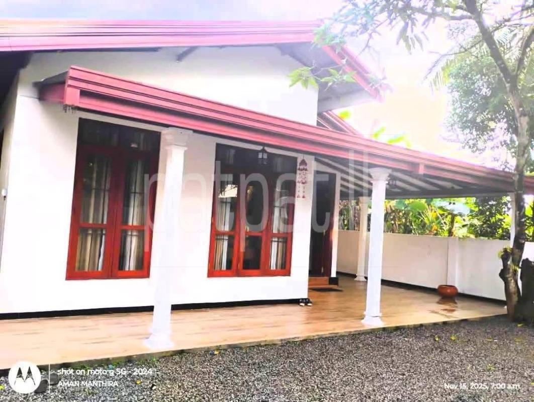 House for Sale in Balapitiya ads-image-1