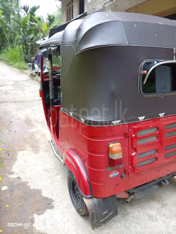 Bajaj Three Wheel 2015 - பயன்படுத்தப்பட்டது முச்சக்கர வண்டி sale in Sri Lanka - patpat.lk