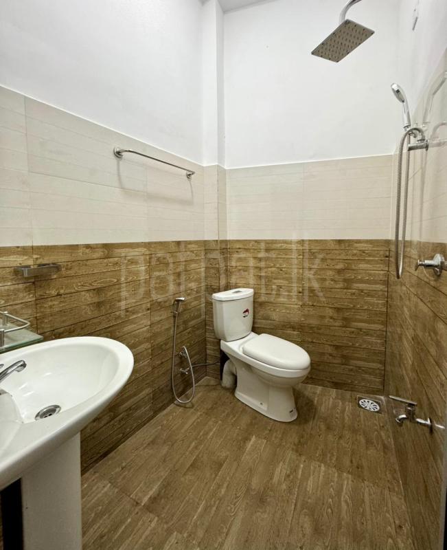 House for Sale in Wellampitiya