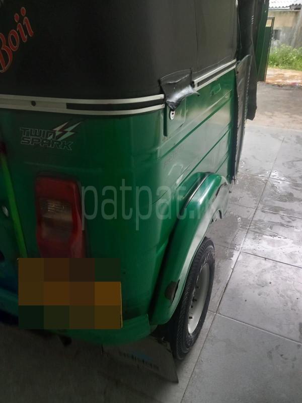Bajaj Three Wheel 2015 - பயன்படுத்தப்பட்டது முச்சக்கர வண்டி sale in Sri Lanka - patpat.lk