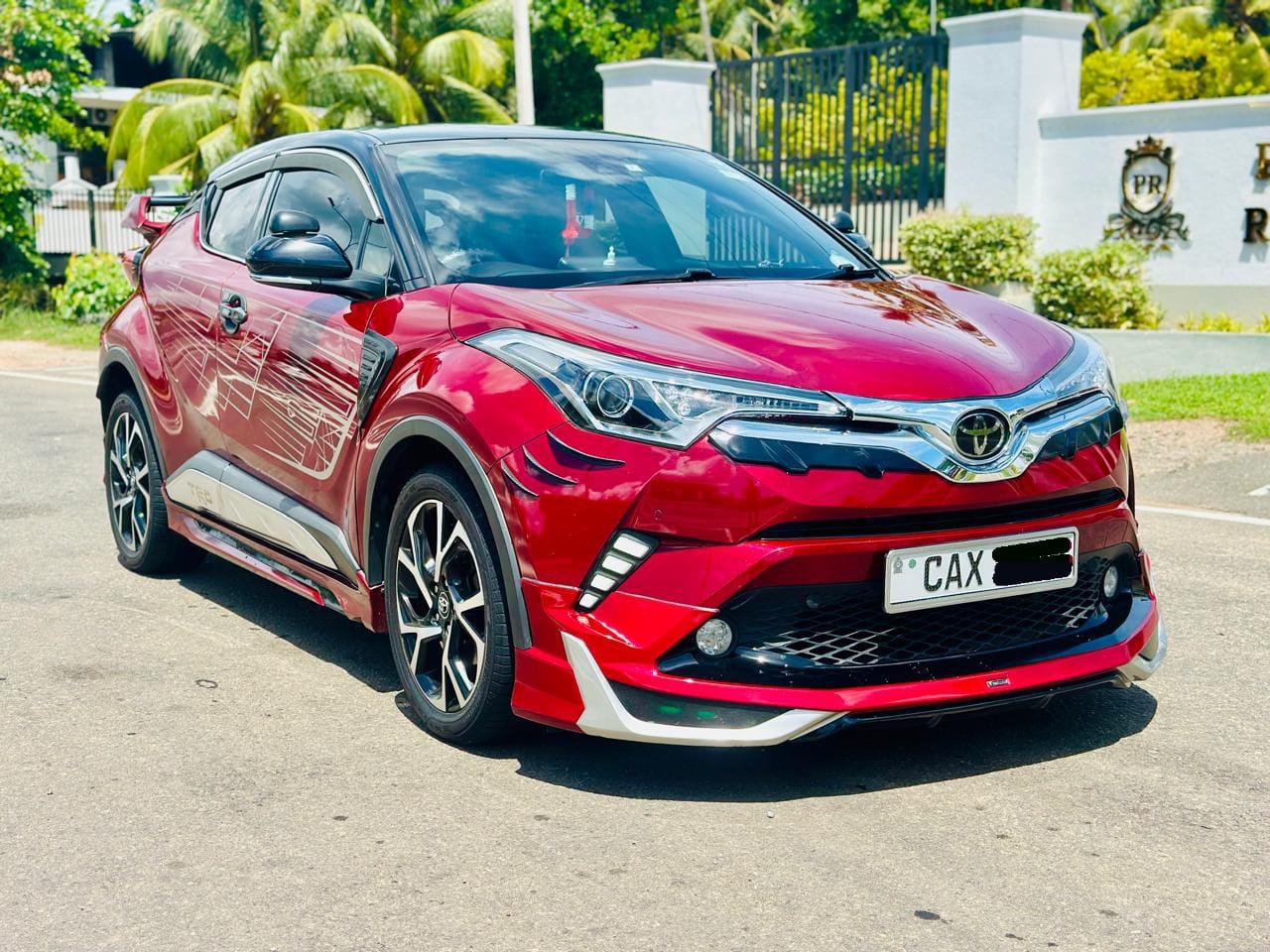 Toyota CHR 2017 - பயன்படுத்தப்பட்டது SUV sale in Sri Lanka - patpat.lk
