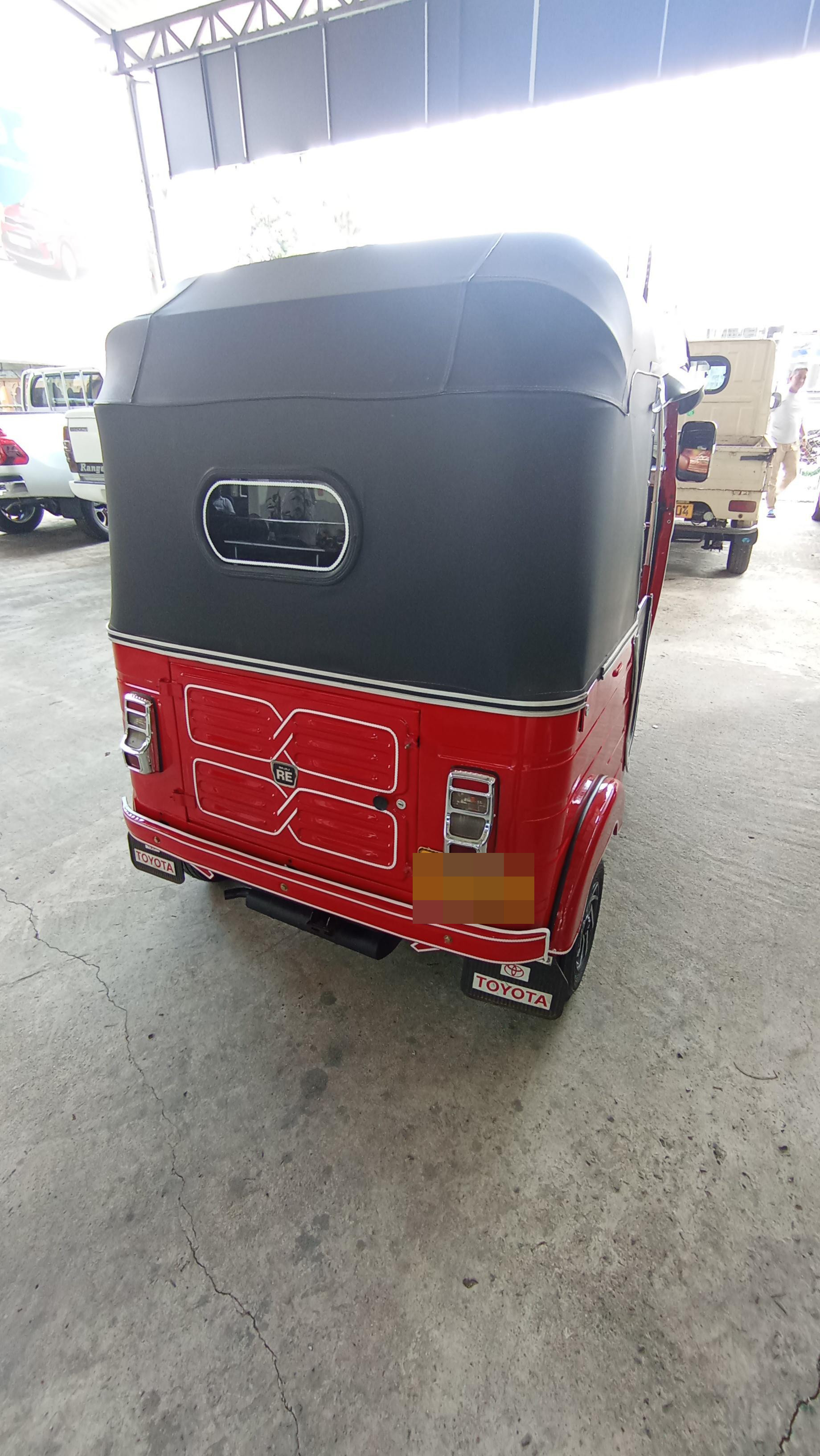 Bajaj Three Wheel 2015 - Used Three wheeler sale in Sri Lanka - patpat.lk
