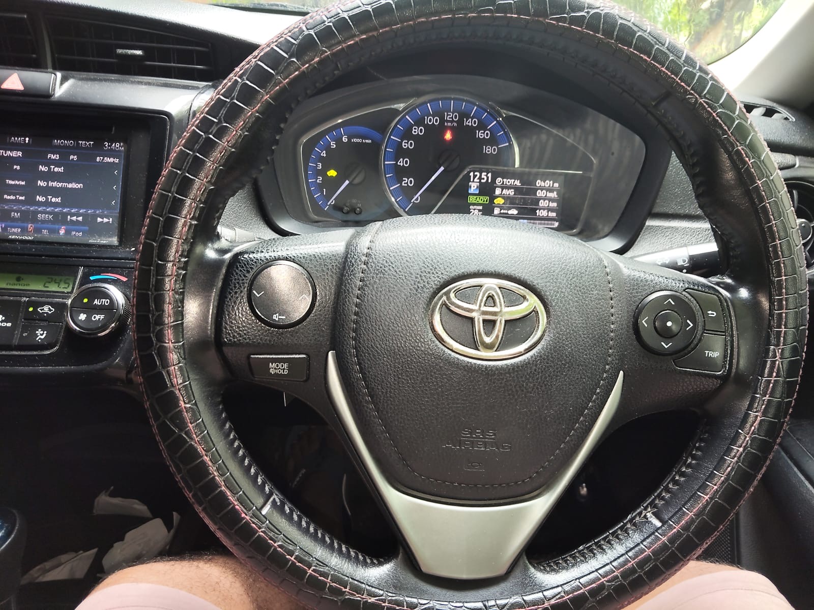 Toyota Axio 2015 - பயன்படுத்தப்பட்டது கார் sale in Sri Lanka - patpat.lk