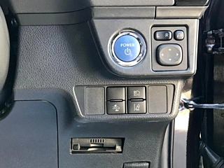 Toyota Axio 2016 - பயன்படுத்தப்பட்டது கார் sale in Sri Lanka - patpat.lk