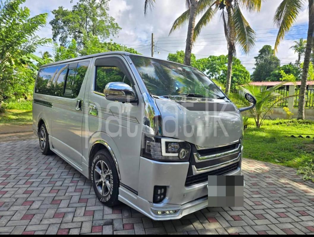 Toyota Hiace 2012 - பயன்படுத்தப்பட்டது வேன் sale in Sri Lanka - patpat.lk
