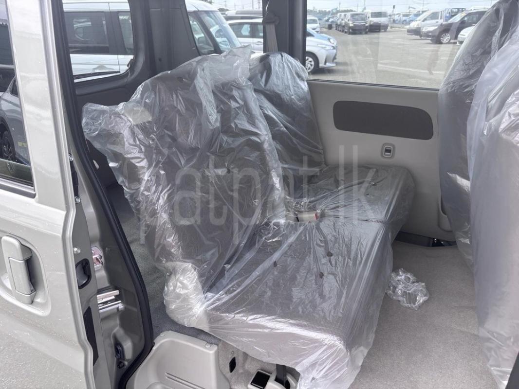 Advertisement image 6