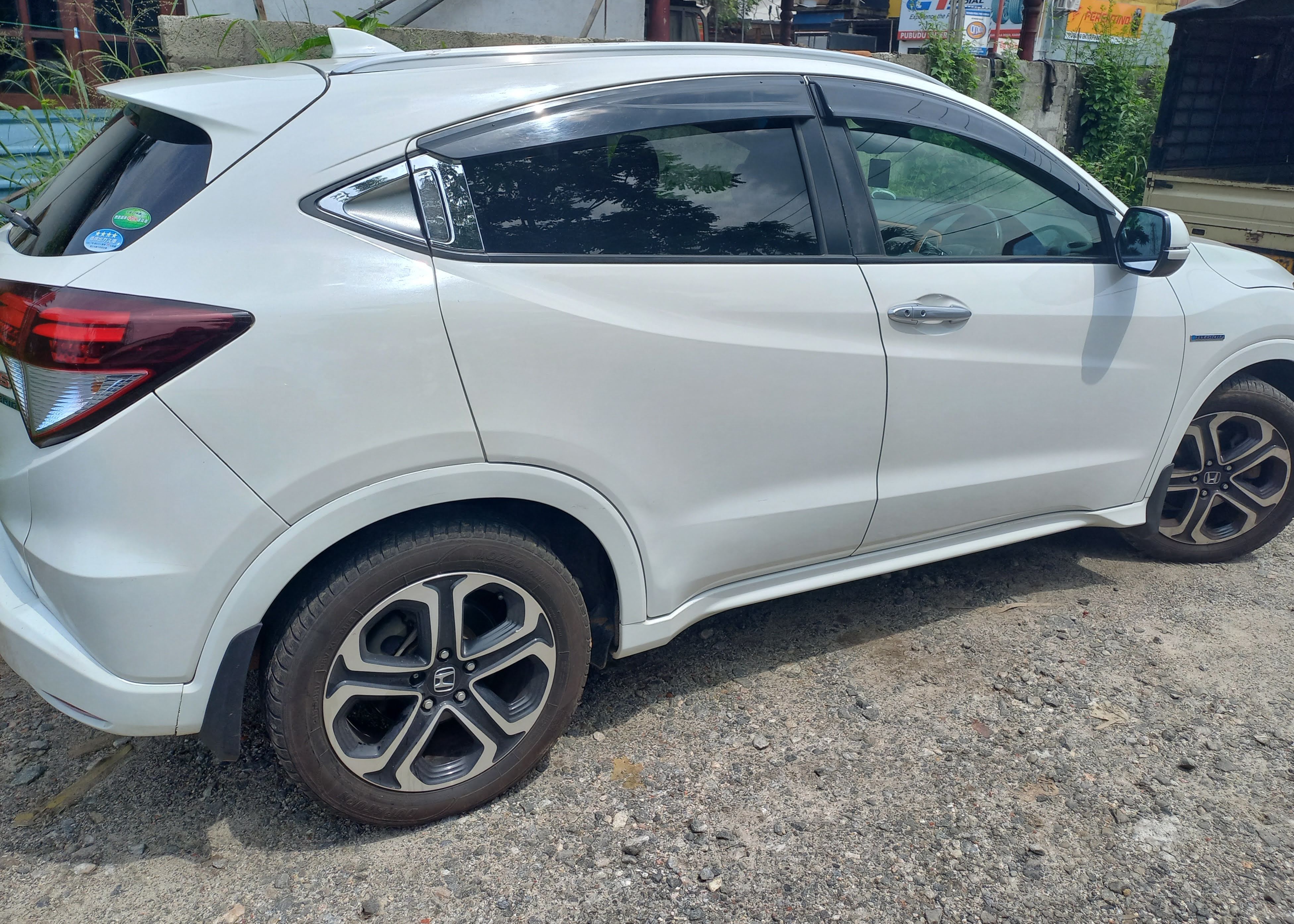 Rent a car - Honda vezel