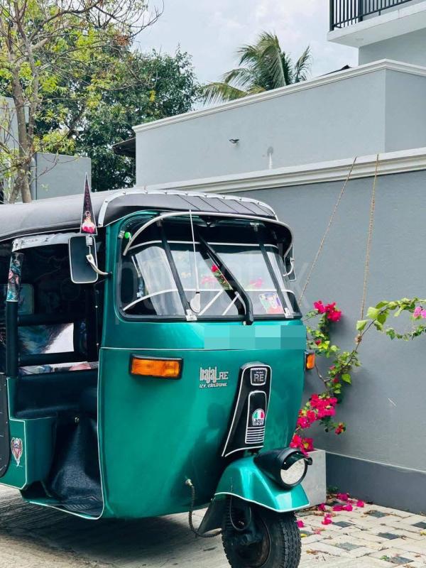 Bajaj Three Wheel 2005 - භාවිතා කරන ලද ත්‍රිරෝද රථය sale in Sri Lanka - patpat.lk