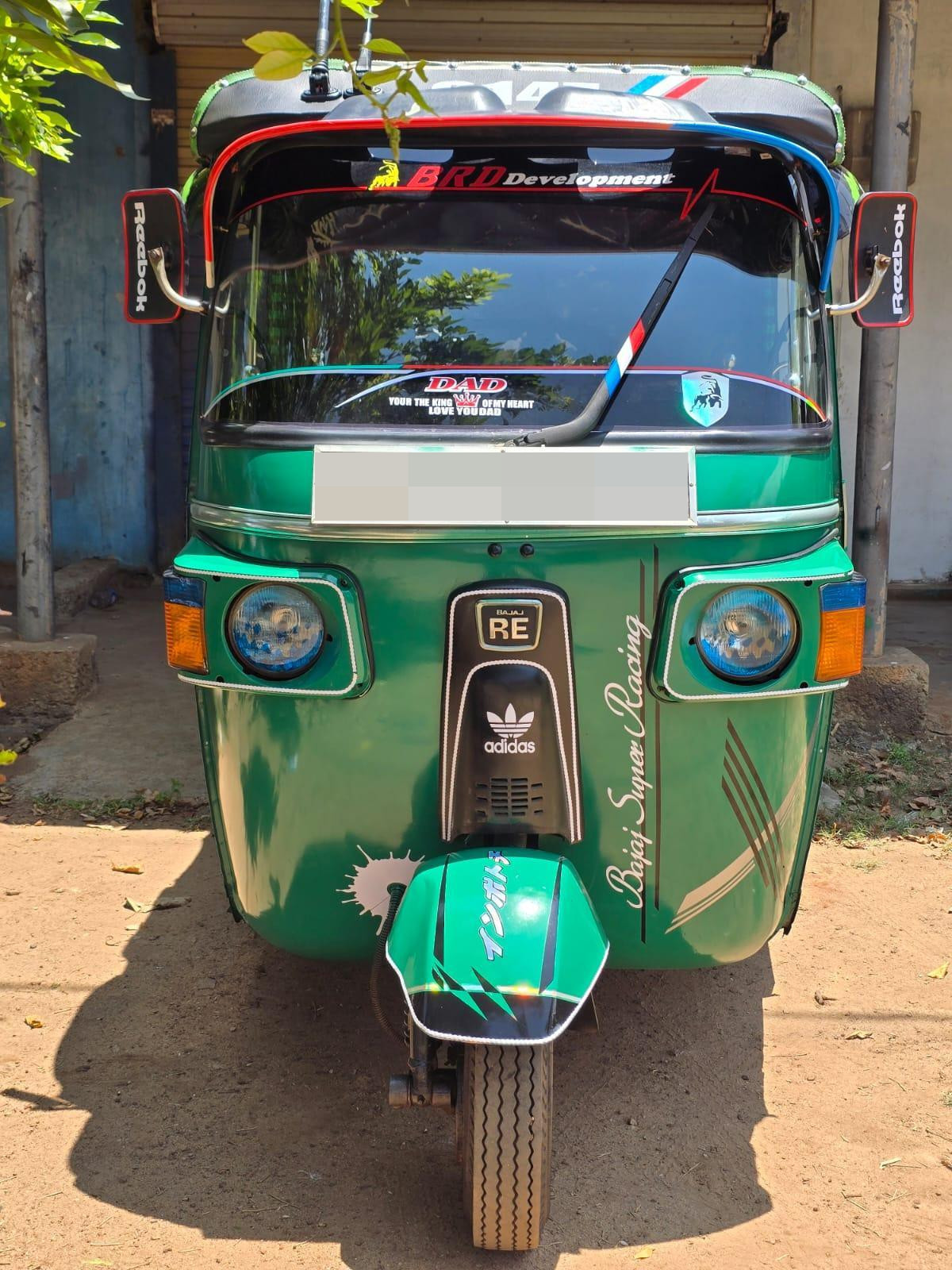 Bajaj Three Wheel 2010 ads-image-1