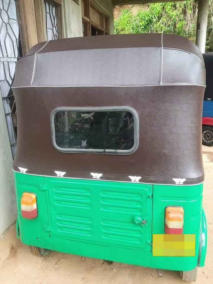 Bajaj 2 stroke 2006 - பயன்படுத்தப்பட்டது முச்சக்கர வண்டி sale in Sri Lanka - patpat.lk
