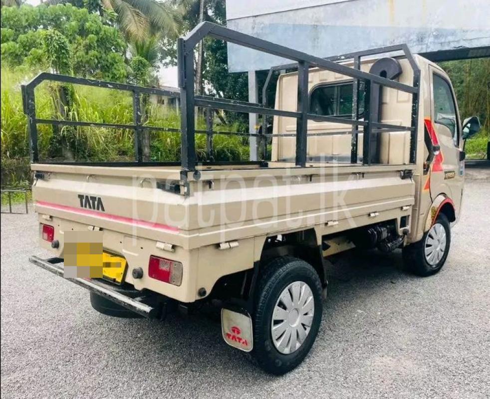 Advertisement image 6