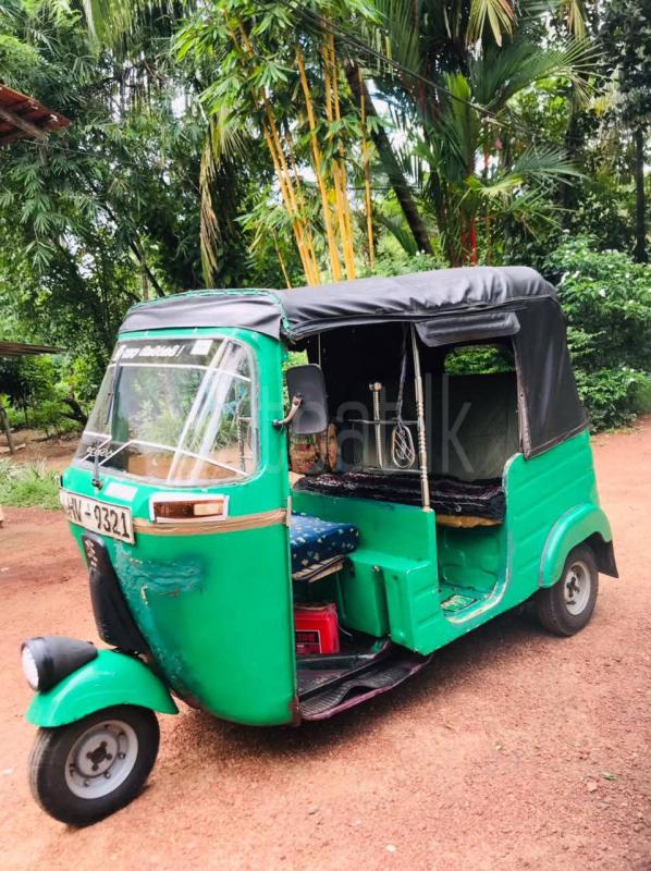 Bajaj Three Wheel 2004 - பயன்படுத்தப்பட்டது முச்சக்கர வண்டி sale in Sri Lanka - patpat.lk