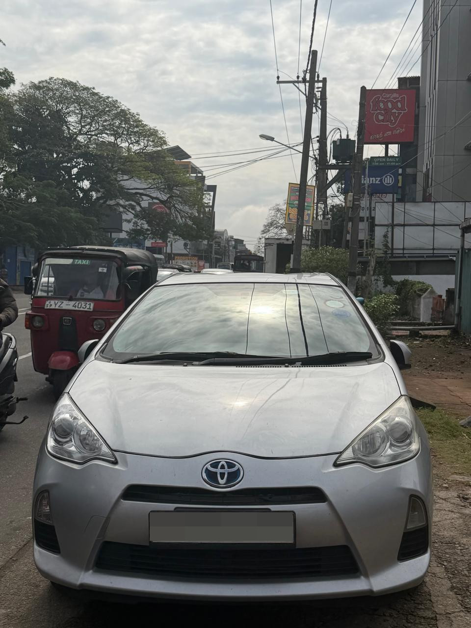 Toyota Aqua 2013 - Used Car sale in Sri Lanka - patpat.lk