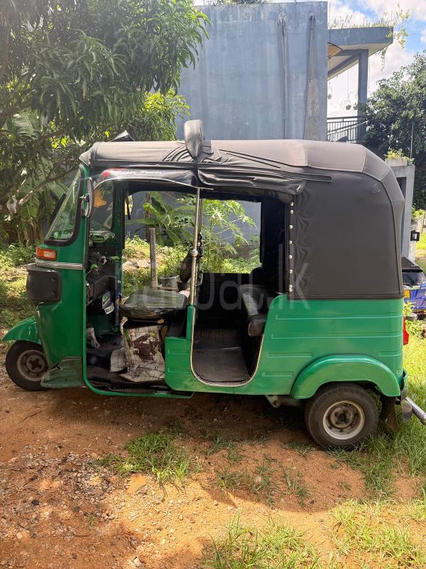 Bajaj Three Wheel 2015 - பயன்படுத்தப்பட்டது முச்சக்கர வண்டி sale in Sri Lanka - patpat.lk