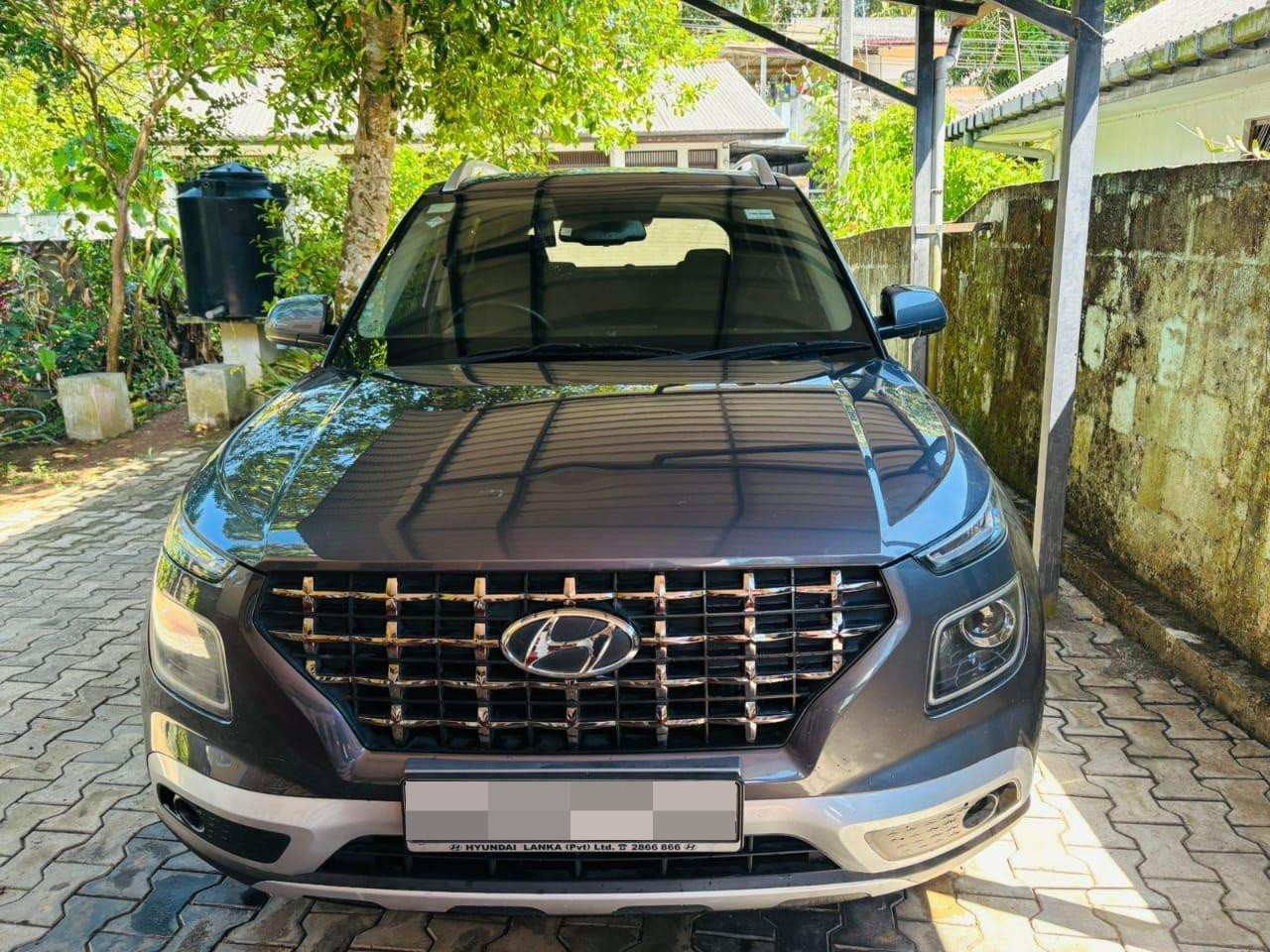 Hyundai Venue 2019 ads-image-1