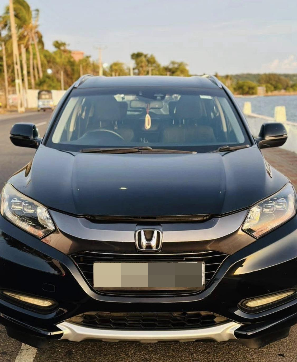 Honda Vezel 2015 ads-image-1