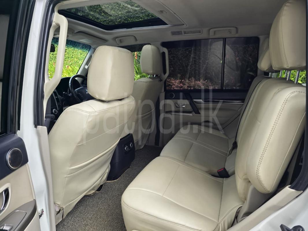 Mitsubishi Montero 2015 - பயன்படுத்தப்பட்டது SUV sale in Sri Lanka - patpat.lk