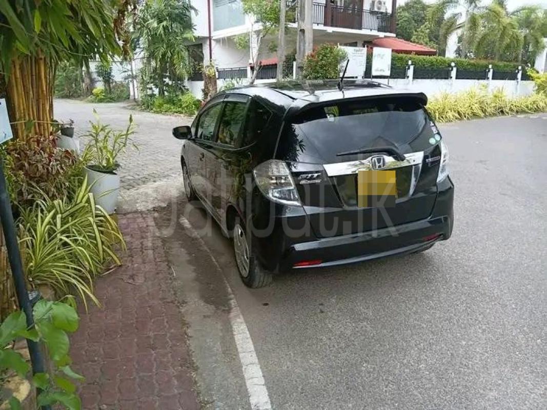 Advertisement image 3