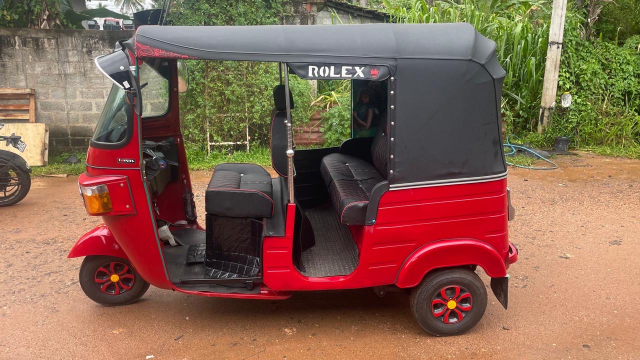Bajaj 4 stroke 2010 - பயன்படுத்தப்பட்டது முச்சக்கர வண்டி sale in Sri Lanka - patpat.lk