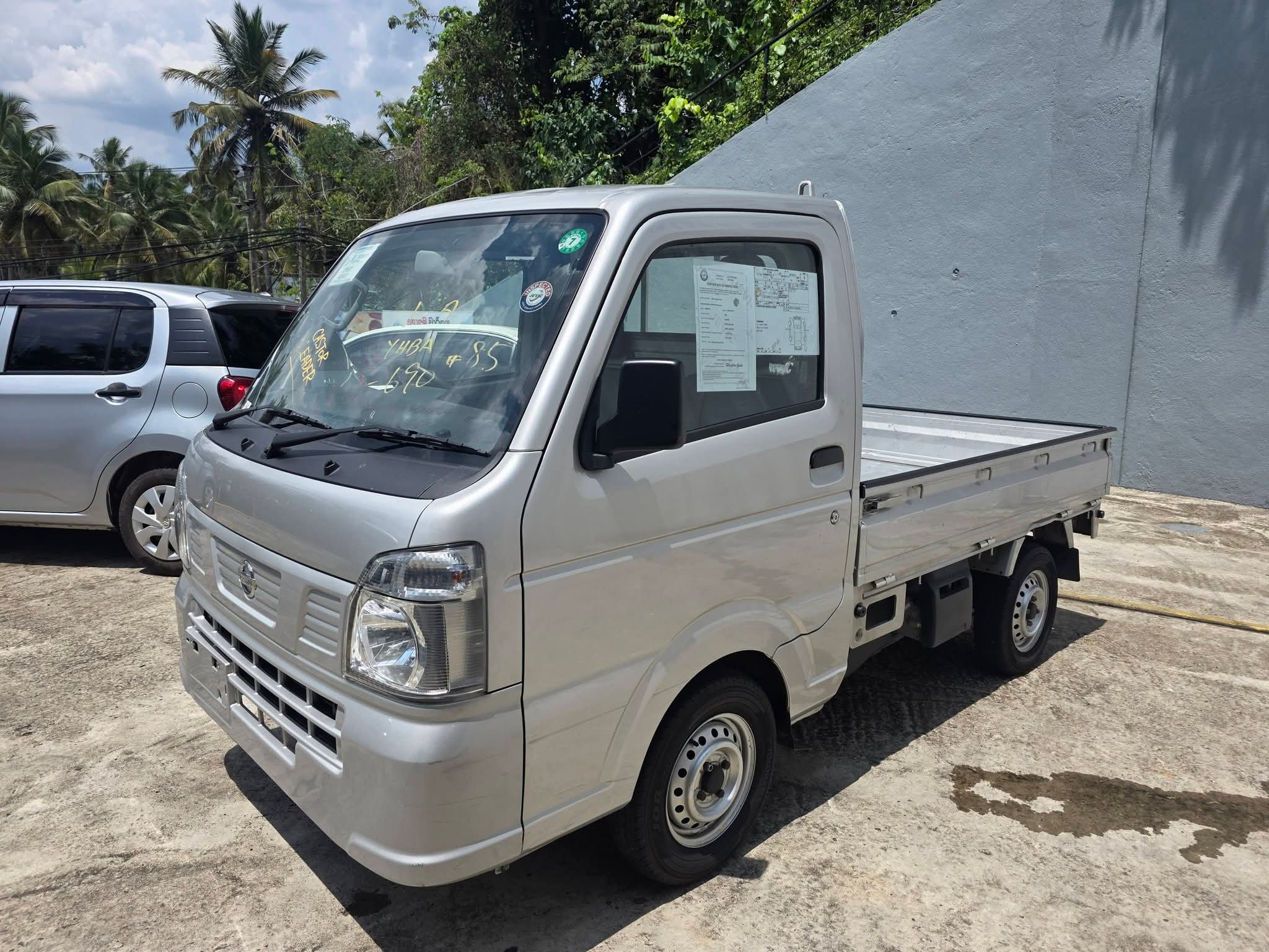 Nissan Clipper 2022 - மறுசீரமைக்கப்பட்டது டிரக் sale in Sri Lanka - patpat.lk