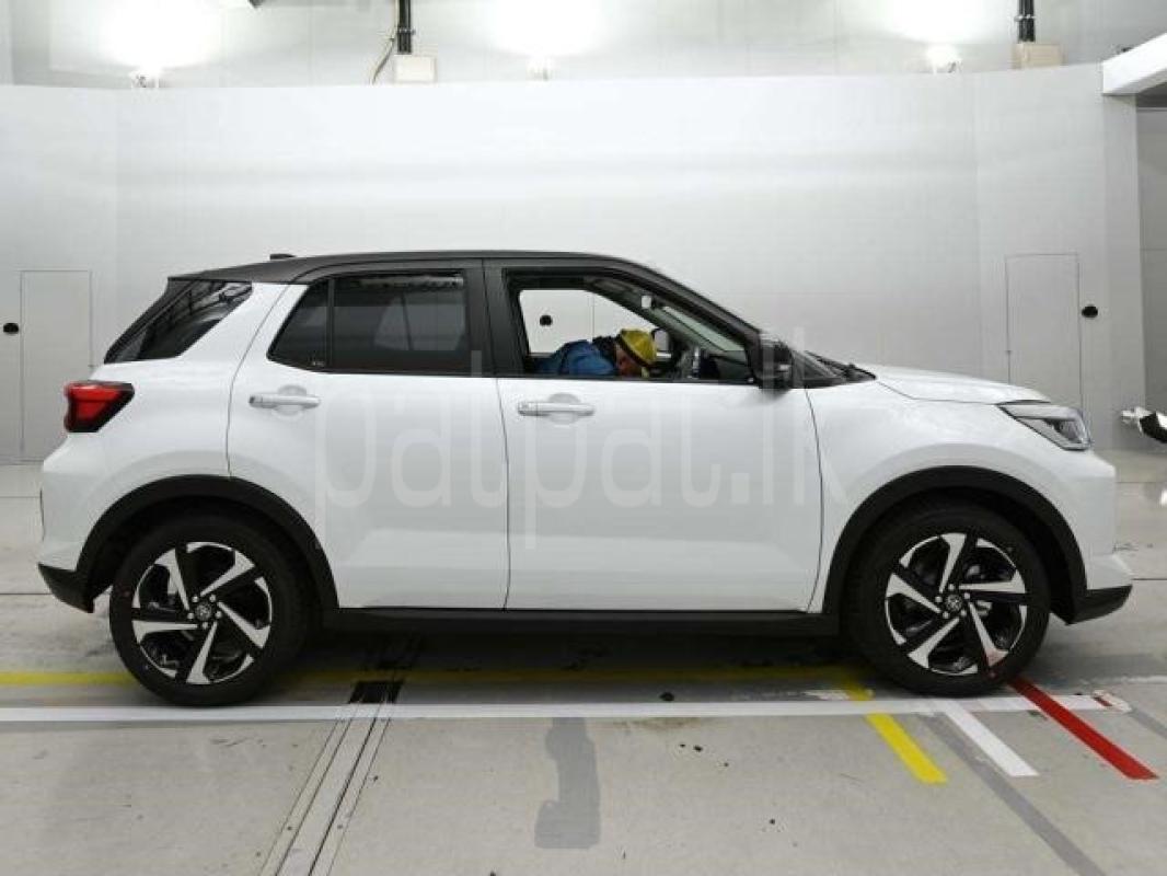Toyota Raize 2025 - சான்றளிக்கப்பட்டது SUV sale in Sri Lanka - patpat.lk