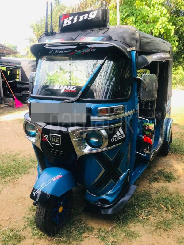 Bajaj Three Wheel 2015 - மறுசீரமைக்கப்பட்டது முச்சக்கர வண்டி sale in Sri Lanka - patpat.lk