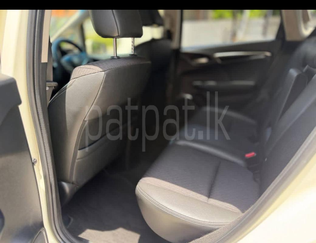 Honda Fit 2014 - பயன்படுத்தப்பட்டது கார் sale in Sri Lanka - patpat.lk