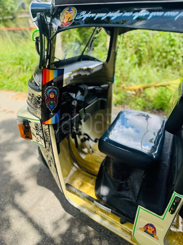 Bajaj Three Wheel 2010 - பயன்படுத்தப்பட்டது முச்சக்கர வண்டி sale in Sri Lanka - patpat.lk
