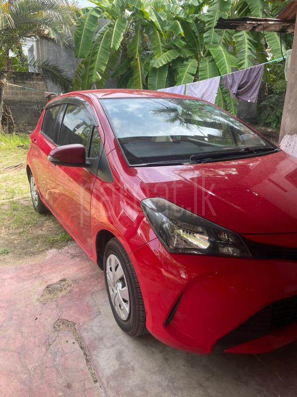 Toyota Vitz 2015 - பயன்படுத்தப்பட்டது கார் sale in Sri Lanka - patpat.lk