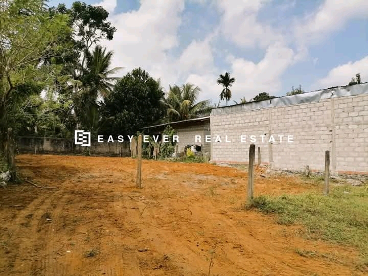 Commercial Land for Sale in Panagoda